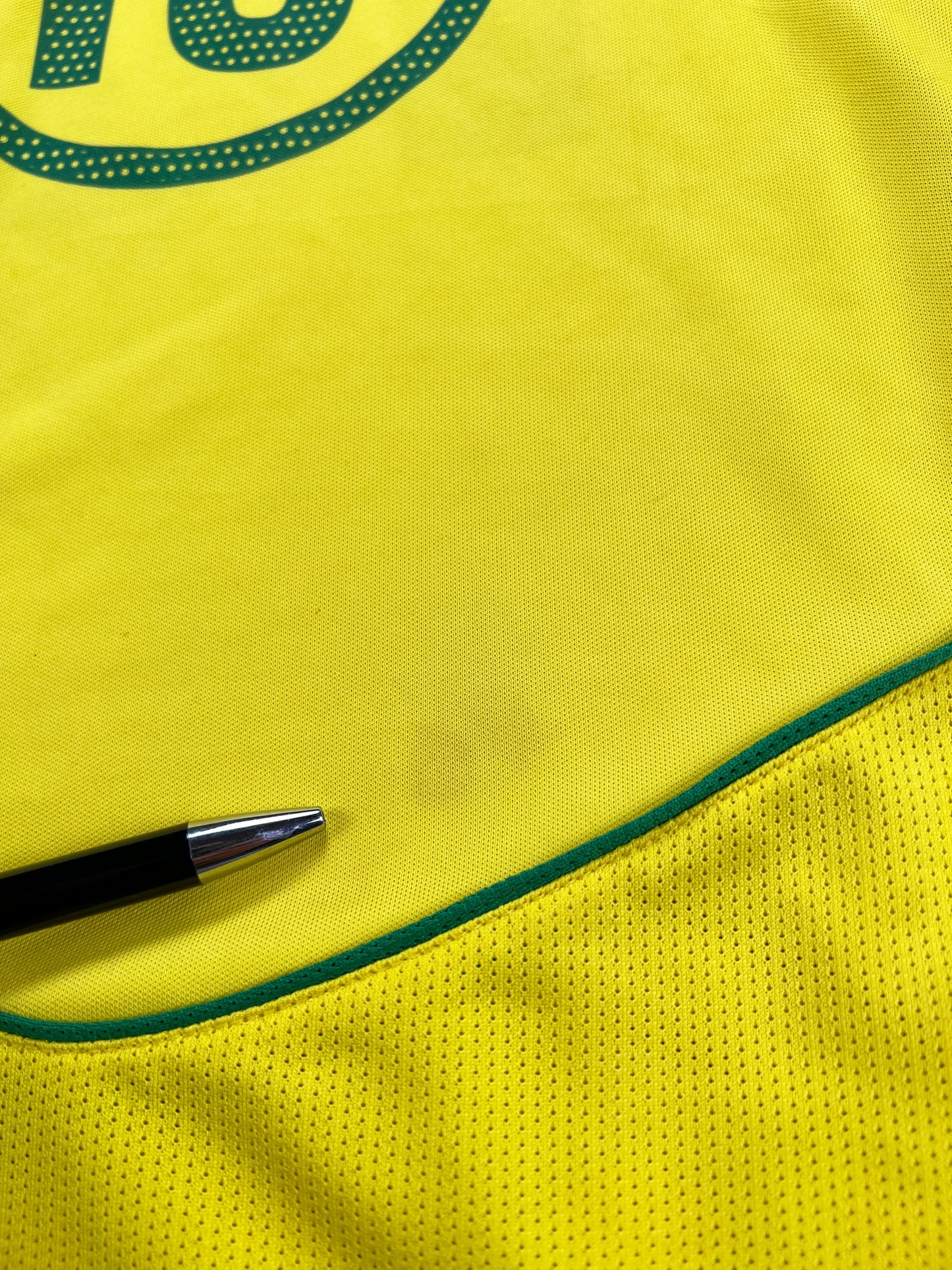 Brasilien 2004-06 "Ronaldinho" Heim Trikot M Nike