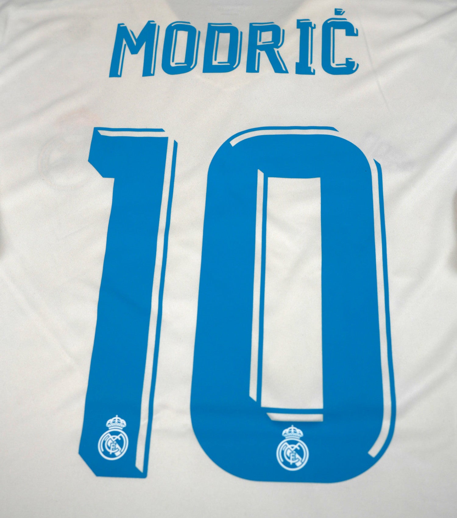 Real Madrid 2017-18 "Modrić" Heim Trikot (XL) adidas