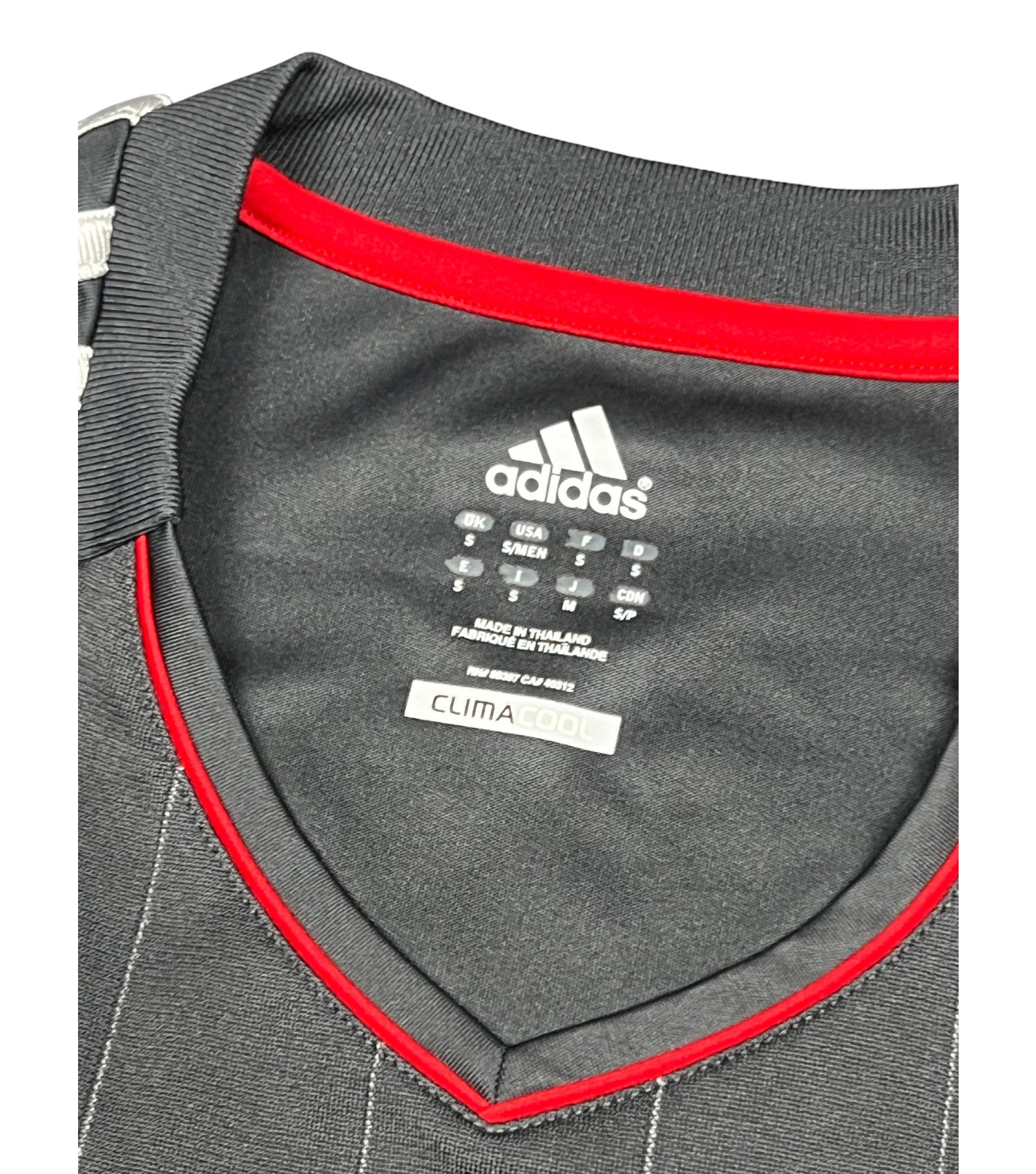 Liverpool 2011-12 "Suárez" Auswärts Trikot (S) adidas