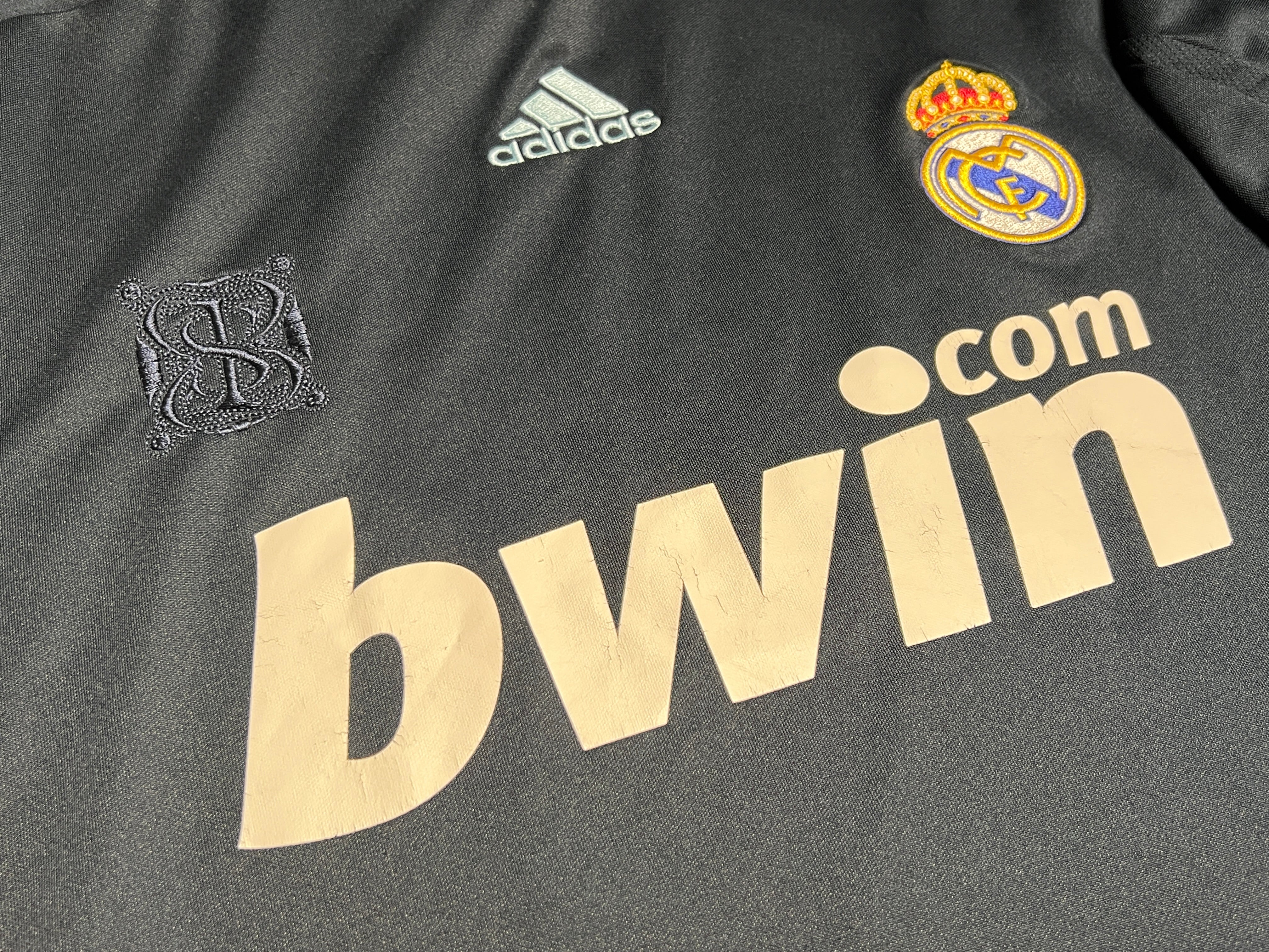 Real Madrid 2009-10 "Benzema" Auswärts Trikot (L) adidas